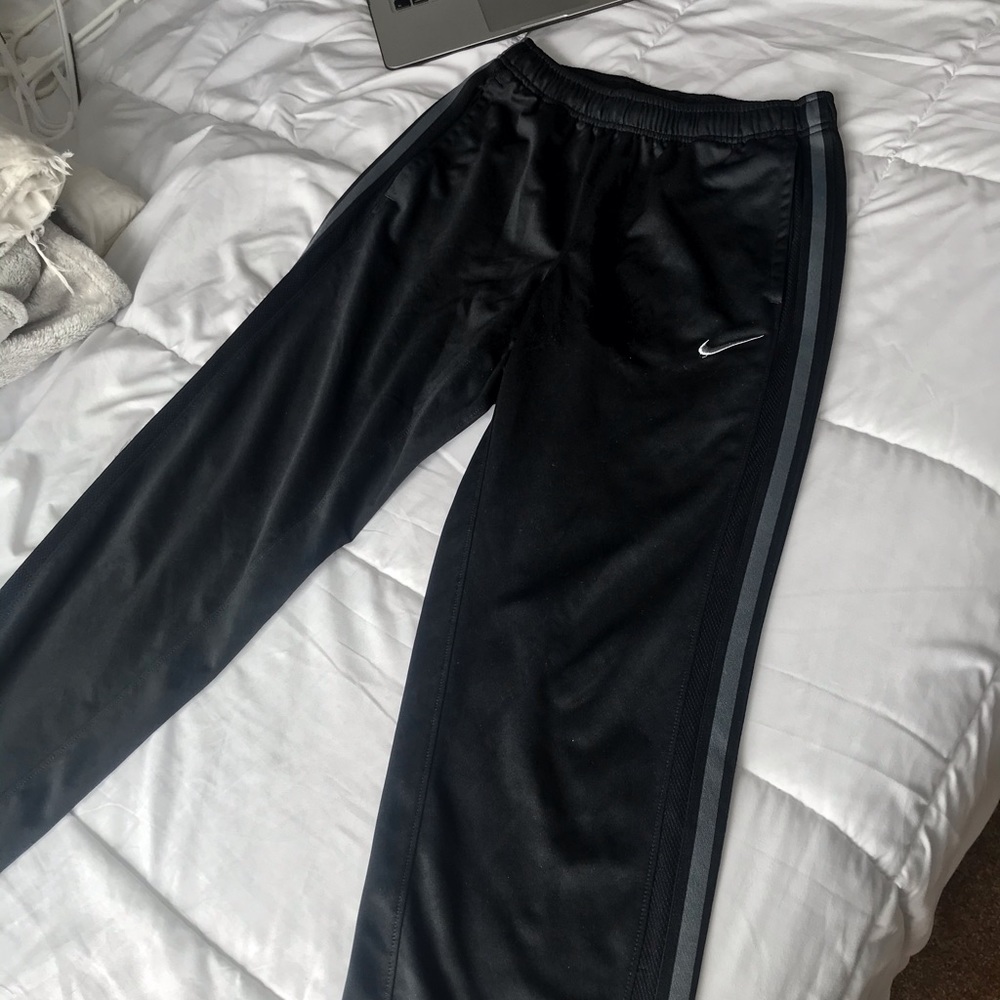 Straight Leg Nike Black/Grey Joggers